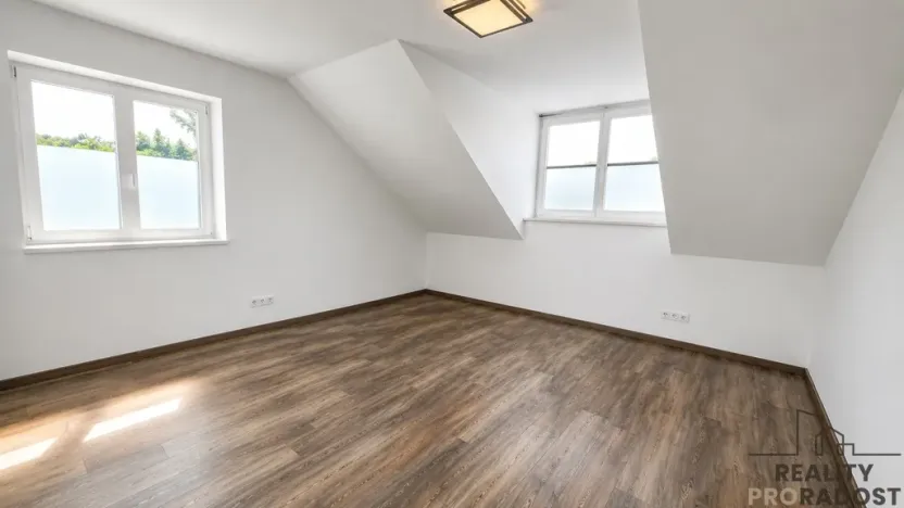 Pronájem rodinného domu, Lipůvka, 180 m2
