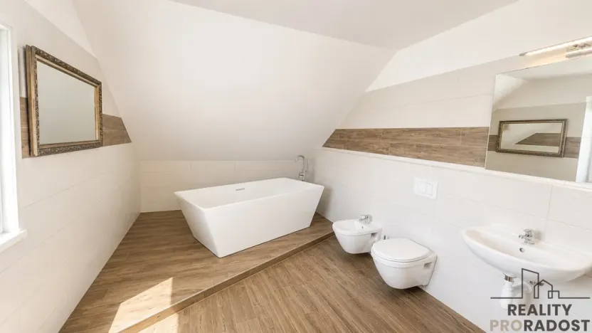 Pronájem rodinného domu, Lipůvka, 180 m2