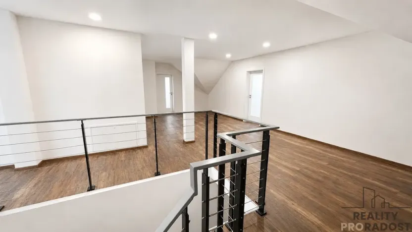 Pronájem rodinného domu, Lipůvka, 180 m2