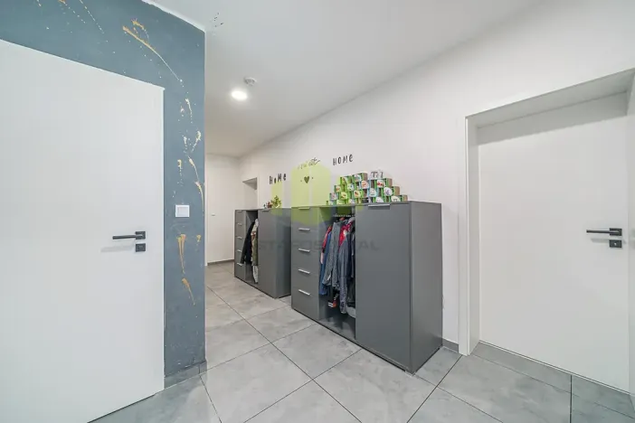 Prodej rodinného domu, Ústín, 128 m2