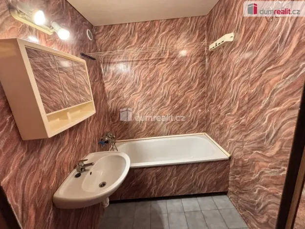 Pronájem bytu 3+1, Luhačovice, Družstevní, 70 m2