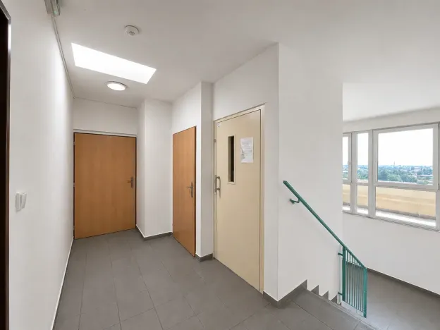 Pronájem bytu 2+kk, Olomouc - Neředín, Politických vězňů, 37 m2