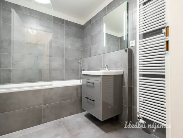 Pronájem bytu 2+kk, Praha - Vysočany, Strnadových, 50 m2