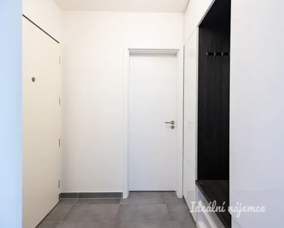 Pronájem bytu 2+kk, Praha - Vysočany, Strnadových, 50 m2