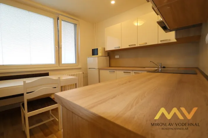 Pronájem bytu 2+kk, Hradec Králové - Nový Hradec Králové, třída Edvarda Beneše, 42 m2
