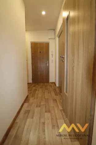 Pronájem bytu 2+kk, Hradec Králové - Nový Hradec Králové, třída Edvarda Beneše, 42 m2