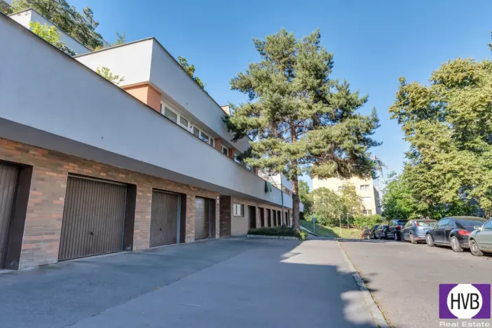 Prodej garáže, Praha - Smíchov, Holečkova, 18 m2
