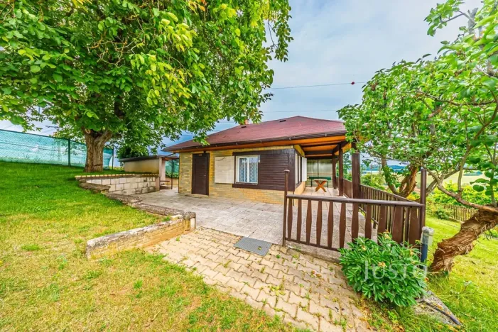 Prodej chaty, Lešany - Břežany, 38 m2