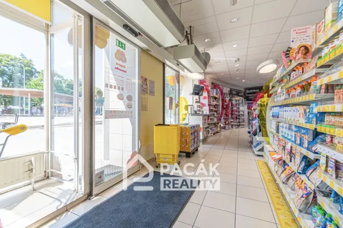 Prodej obchodního prostoru, Zlín, třída Tomáše Bati, 247 m2