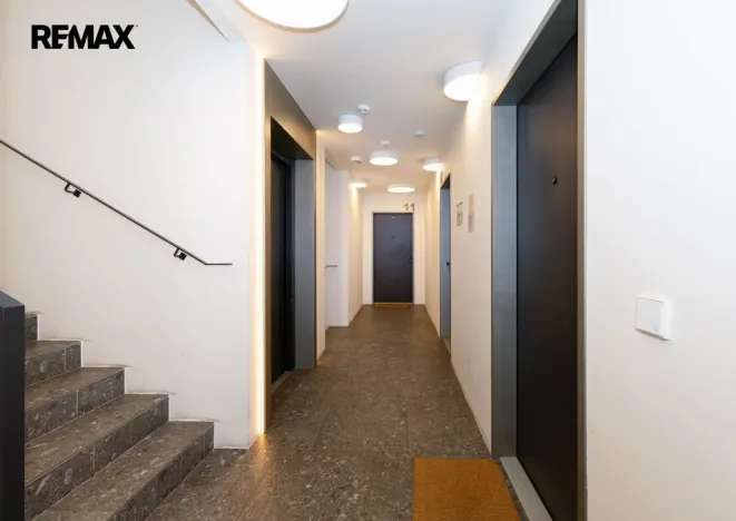 Pronájem bytu 1+kk, Praha, Smrčkova, 32 m2