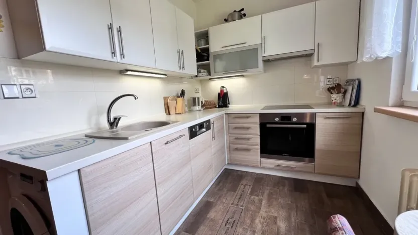 Prodej bytu 2+1, Zlín, Dukelská, 57 m2