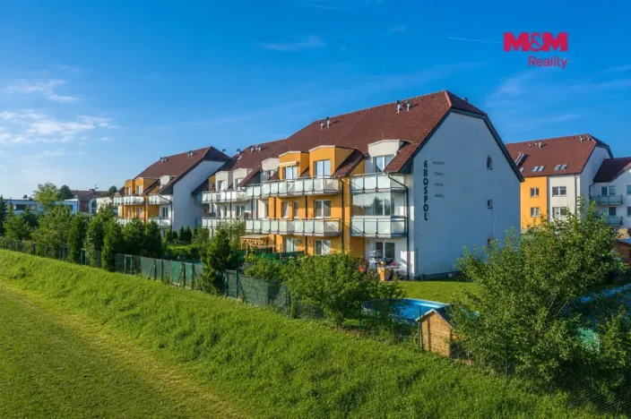 Pronájem bytu 1+kk, Praha, Švihovská, 37 m2