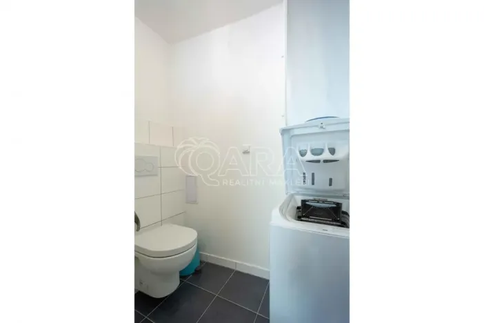Pronájem bytu 2+kk, Praha - Karlín, Thámova, 43 m2