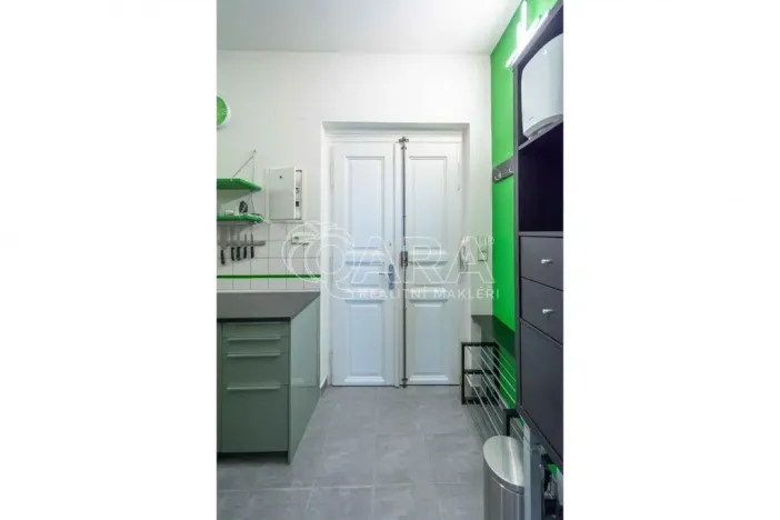 Pronájem bytu 2+kk, Praha - Karlín, Thámova, 43 m2