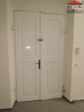 Pronájem kanceláře, Praha - Staré Město, Týnská, 114 m2