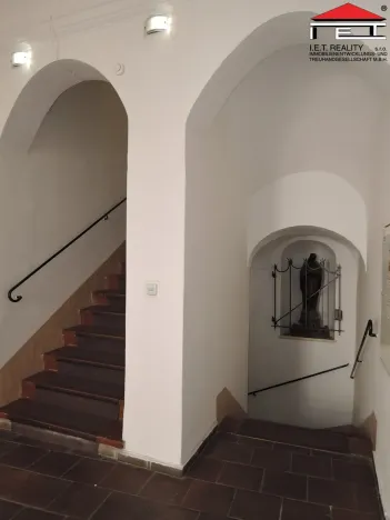 Pronájem kanceláře, Praha - Staré Město, Týnská, 114 m2