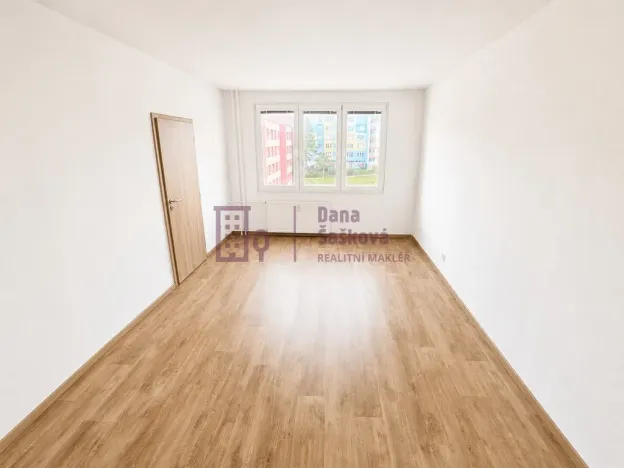 Prodej bytu 1+1, Jindřichův Hradec, sídliště Vajgar, 42 m2