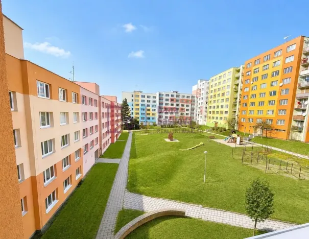 Prodej bytu 1+1, Jindřichův Hradec, sídliště Vajgar, 42 m2