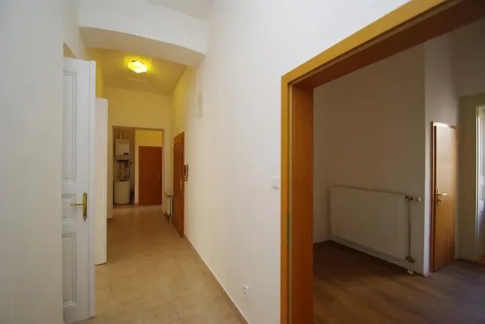 Pronájem bytu 3+1, Praha - Smíchov, V lesíčku, 104 m2
