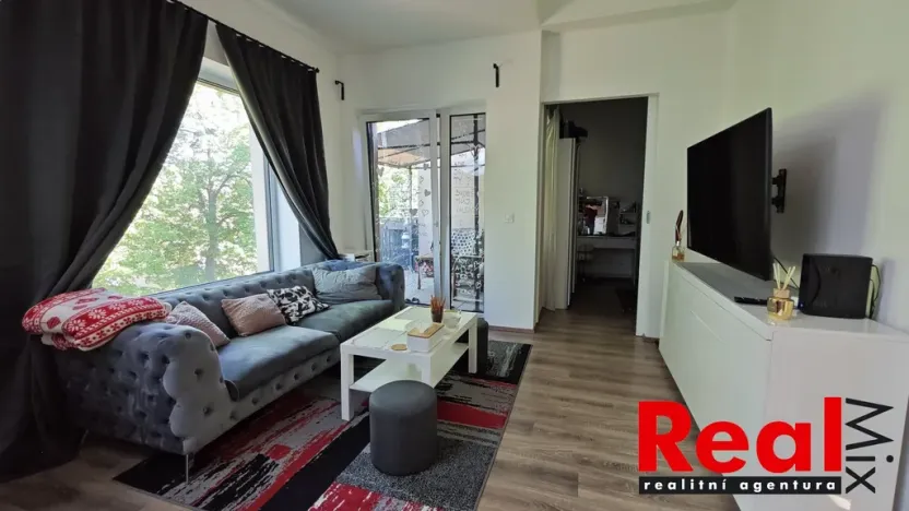 Pronájem bytu 2+kk, Brno, Moravanská, 52 m2