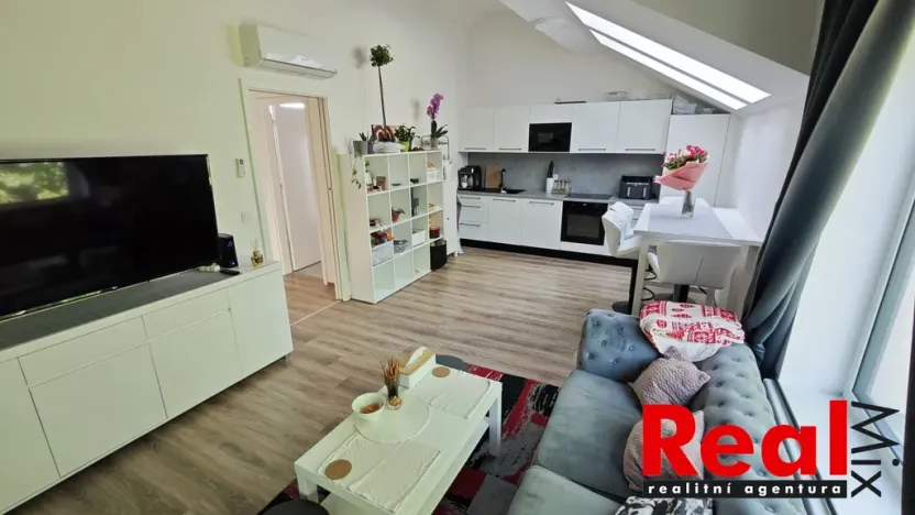 Pronájem bytu 2+kk, Brno, Moravanská, 52 m2