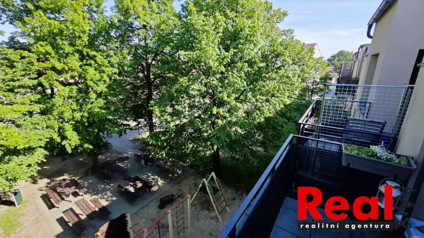 Pronájem bytu 2+kk, Brno, Moravanská, 52 m2