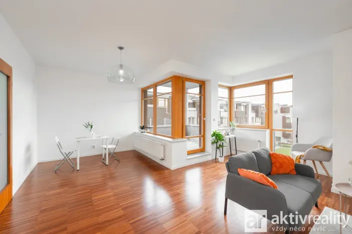 Prodej bytu 3+1, Praha - Žižkov, Mezi domky, 110 m2