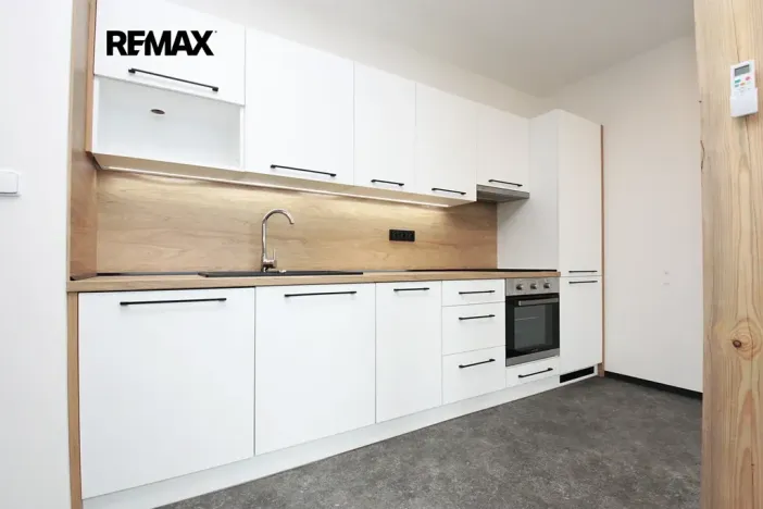 Pronájem bytu 2+kk, Kolín, Kmochova, 50 m2