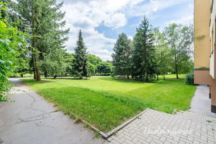 Pronájem bytu 2+kk, Praha, Slancova, 47 m2