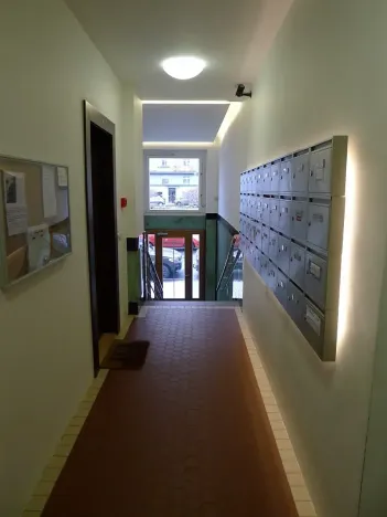 Pronájem bytu 1+kk, Praha - Dejvice, Wuchterlova, 36 m2