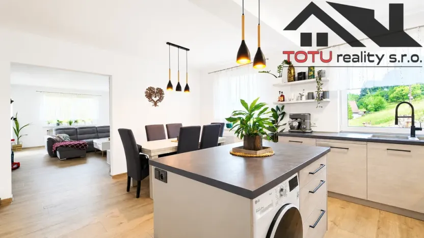 Prodej rodinného domu, Trutnov, 240 m2