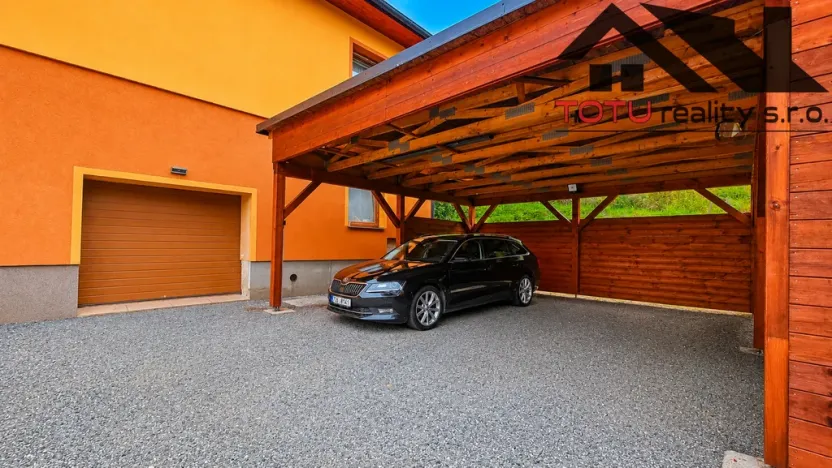 Prodej rodinného domu, Trutnov, 240 m2