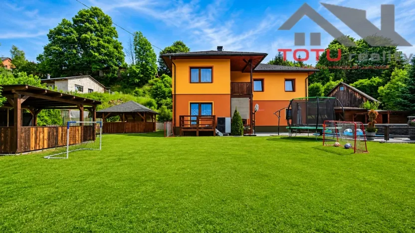 Prodej rodinného domu, Trutnov, 240 m2
