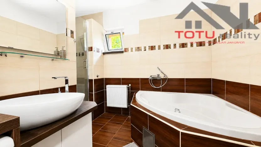 Prodej rodinného domu, Trutnov, 240 m2