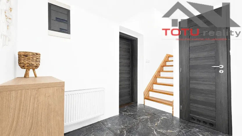 Prodej rodinného domu, Trutnov, 240 m2