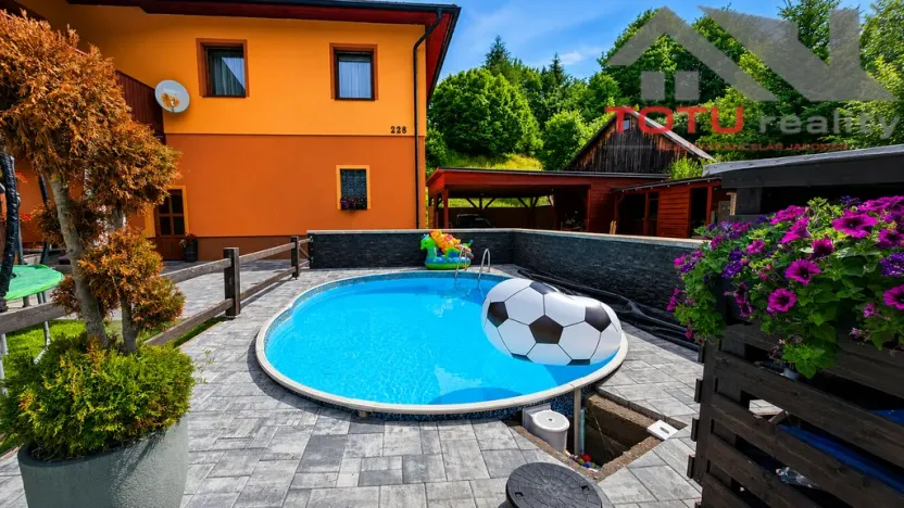 Prodej rodinného domu, Trutnov, 240 m2