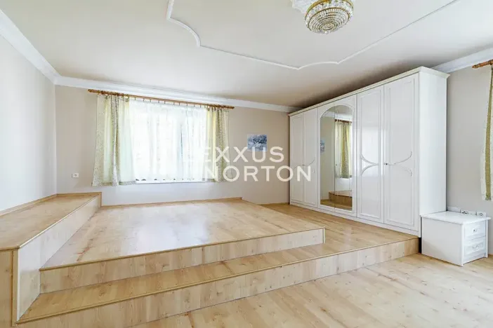 Pronájem rodinného domu, Praha - Řepy, Doubravínova, 480 m2