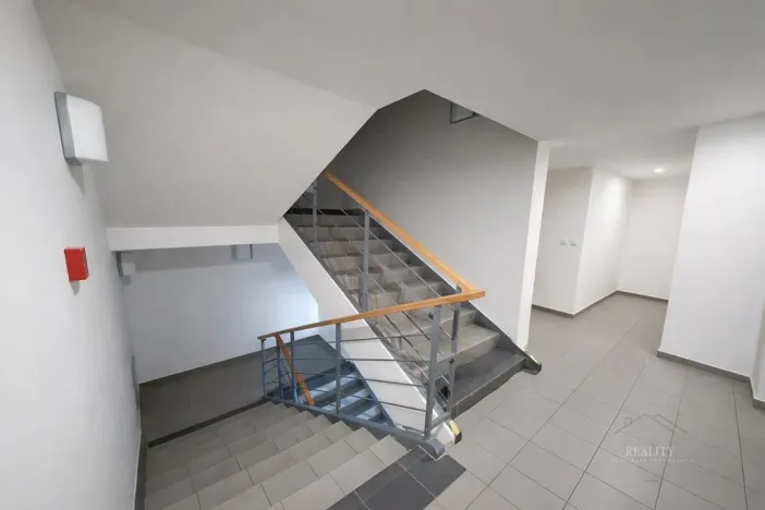 Prodej činžovního domu, Ostružná - Ramzová, 73 m2
