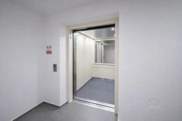 Prodej činžovního domu, Ostružná - Ramzová, 73 m2