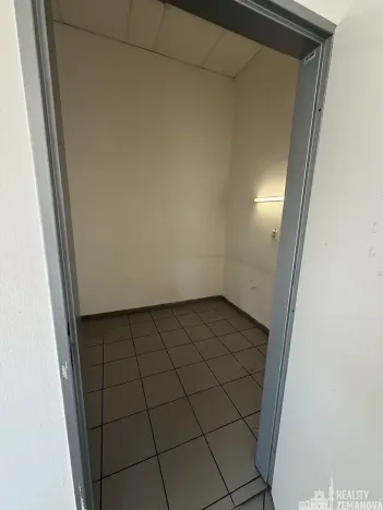Pronájem obchodního prostoru, Praha - Michle, 323 m2