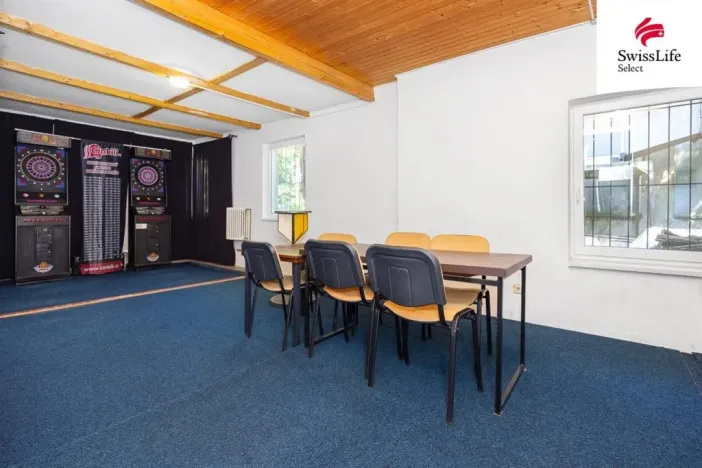 Prodej komerční nemovitosti, Holice, Holubova, 253 m2