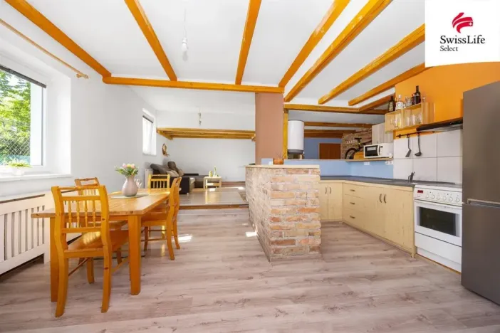 Prodej komerční nemovitosti, Holice, Holubova, 253 m2