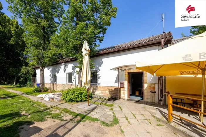 Prodej komerční nemovitosti, Holice, Holubova, 253 m2