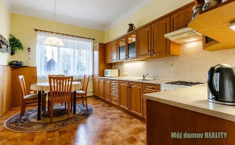 Pronájem vícegeneračního domu, Praha - Písnice, Putimská, 13000 m2