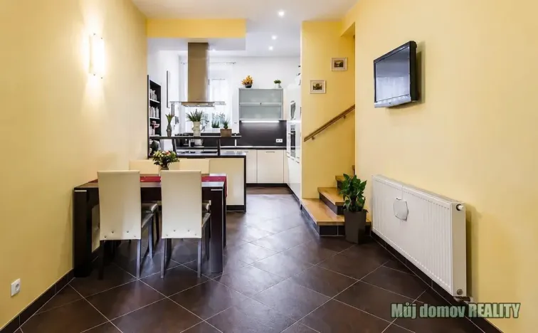 Pronájem vícegeneračního domu, Praha - Písnice, Putimská, 13000 m2