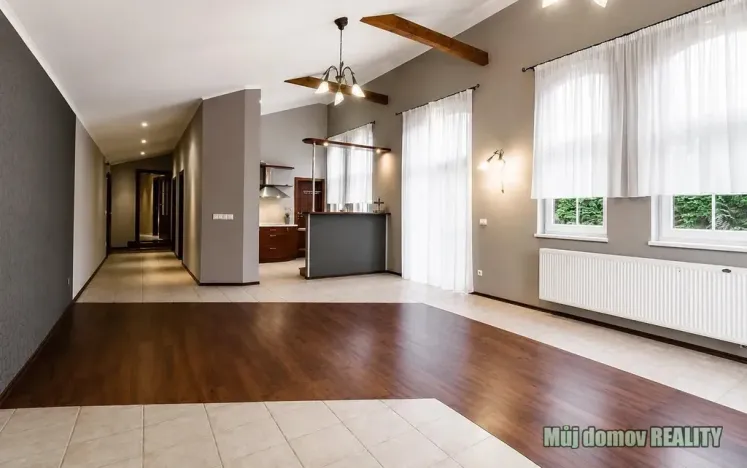 Pronájem vícegeneračního domu, Praha - Písnice, Putimská, 13000 m2