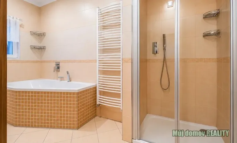 Pronájem vícegeneračního domu, Praha - Písnice, Putimská, 13000 m2