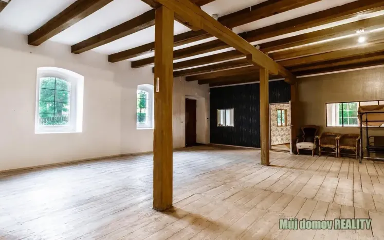 Pronájem vícegeneračního domu, Praha - Písnice, Putimská, 13000 m2