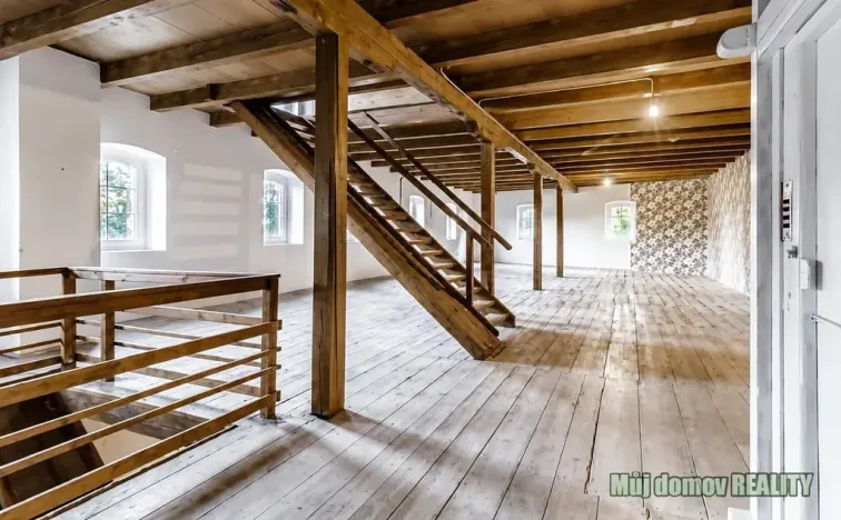 Pronájem vícegeneračního domu, Praha - Písnice, Putimská, 13000 m2