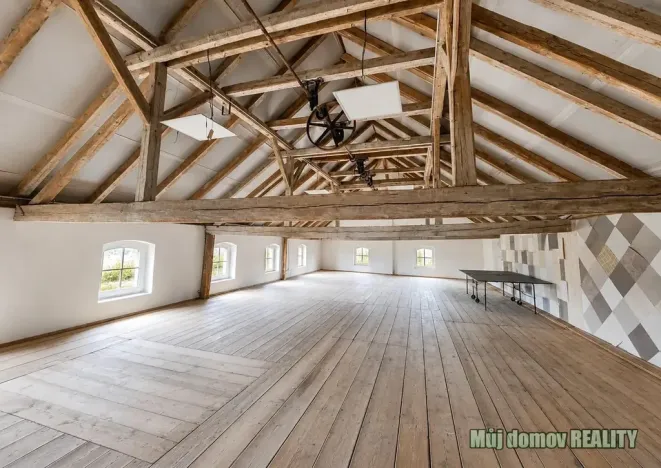 Pronájem vícegeneračního domu, Praha - Písnice, Putimská, 13000 m2